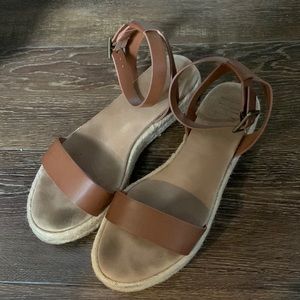 espadrille sandals